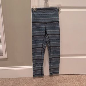 Wonder Under 26” crops